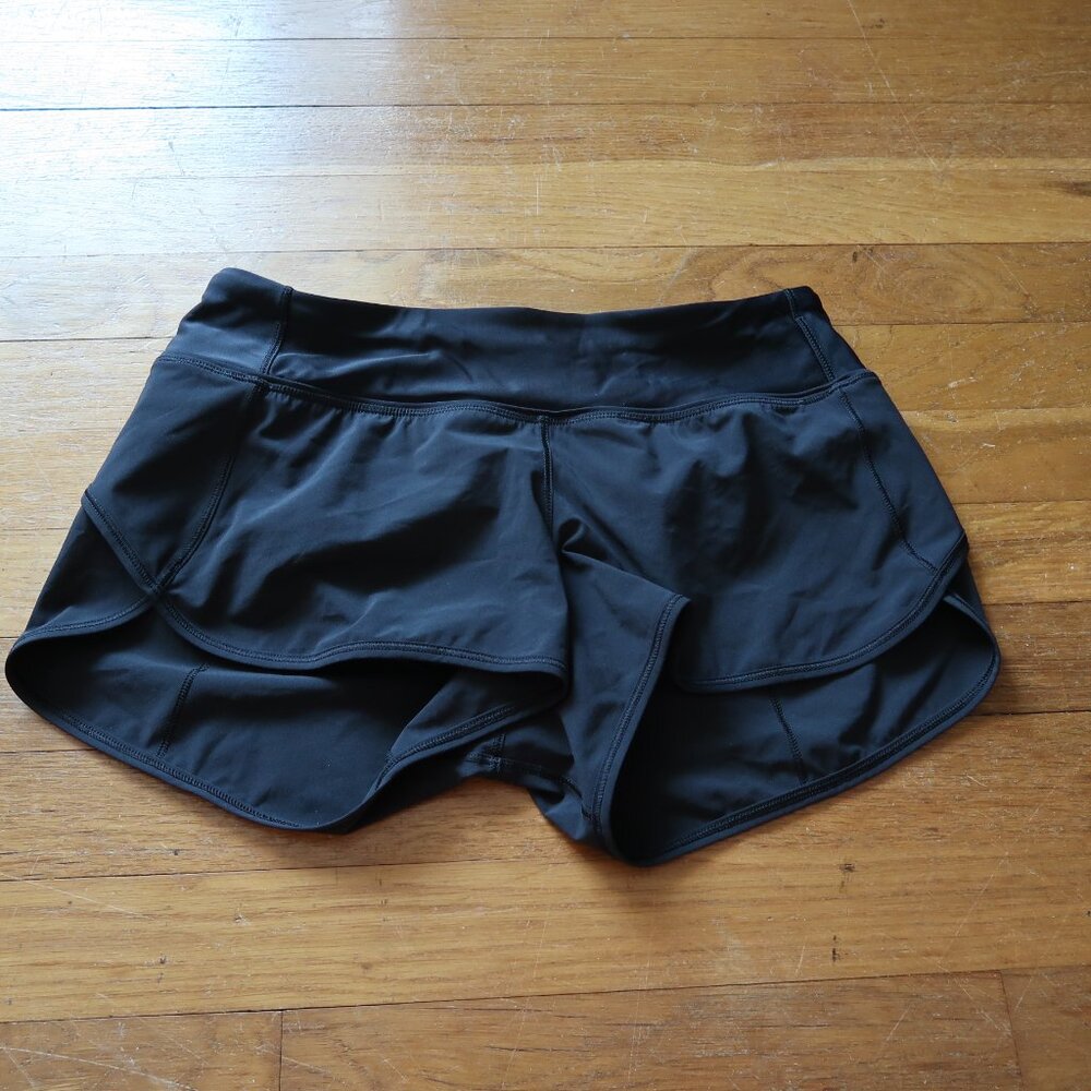 Lululemon speed short h2o size 4 in color black